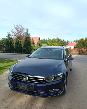 Volkswagen Passat cena 78000 przebieg: 168000, rok produkcji 2018 z Jeziorany małe 326